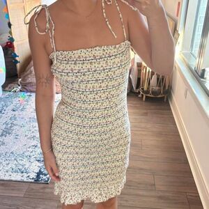 Storia boutique white ruched dress with thin tie straps size L NWT